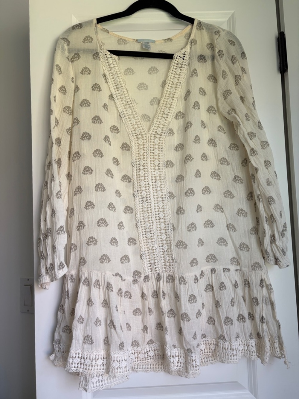 Eberjey Cream Crochet-Trim Boho Tunic with Taupe Floral Print